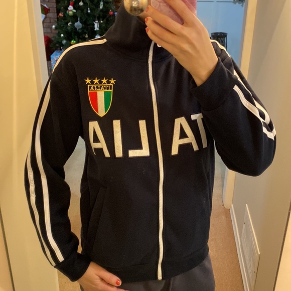 adidas Sweaters - Unisex Italia🇮🇹 warm and cozy zip up sweater⭐️EUC